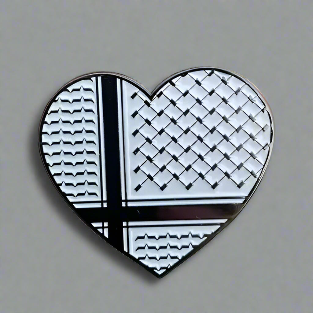 Keffiyeh Heart-Shaped Badge Pin